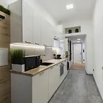 Kiraly21 Downtown By Andrassy Street Appartement